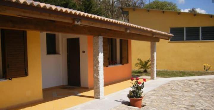 Agriturismo Usurtala Orani المظهر الخارجي الصورة